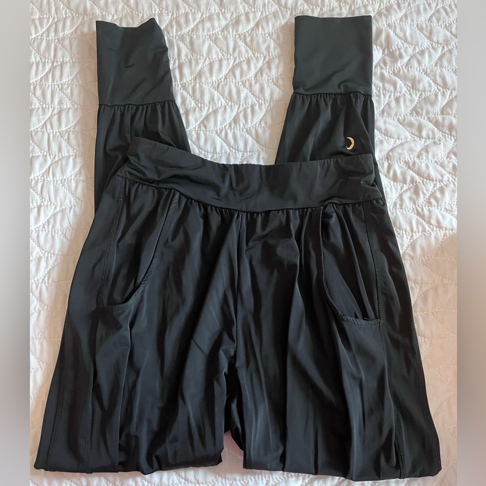 Zyia joggers